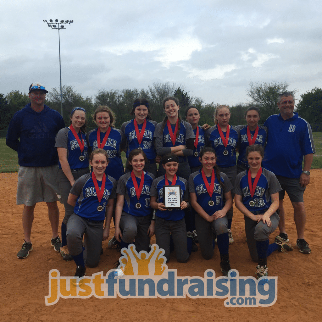 players of blaze 14u softball team